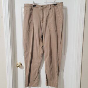 Old Navy - Khaki Pants - Women's Size 14